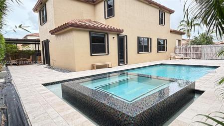 157 NE 25th Ave