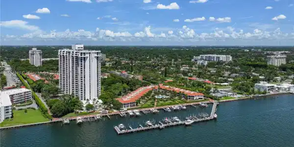 4000 Towerside Ter