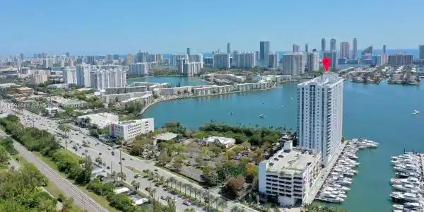 17301 Biscayne Blvd