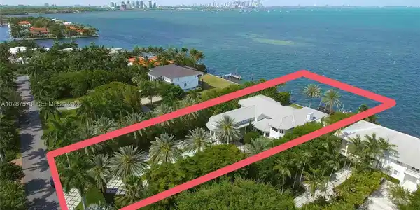 12 Tahiti Beach Island Rd