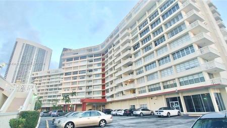 1817 S Ocean Dr