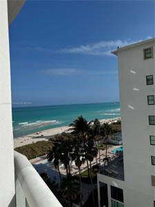 6365 Collins Ave