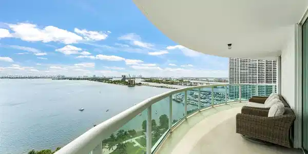 1800 N Bayshore Dr