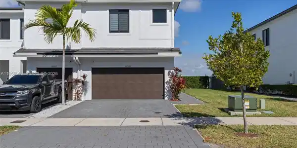 10933 SW 232nd Ter