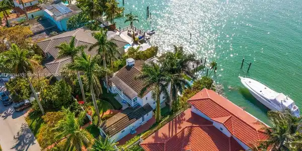 7530 Miami View Dr