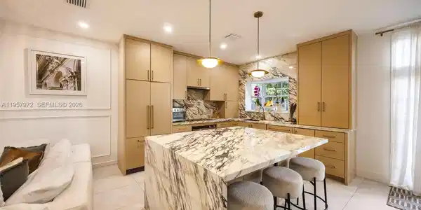 3138 Virginia St