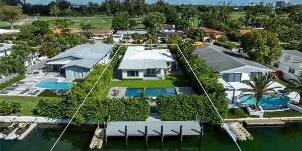 740 S Shore Dr
