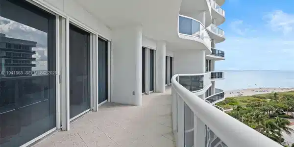 9601 Collins Ave