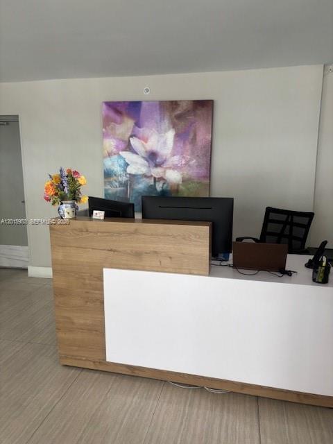 Image 3: Lobby