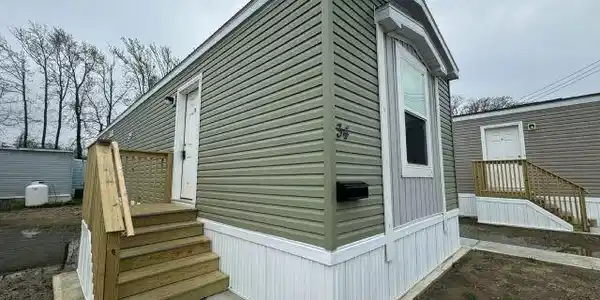 34 Randall Avenue