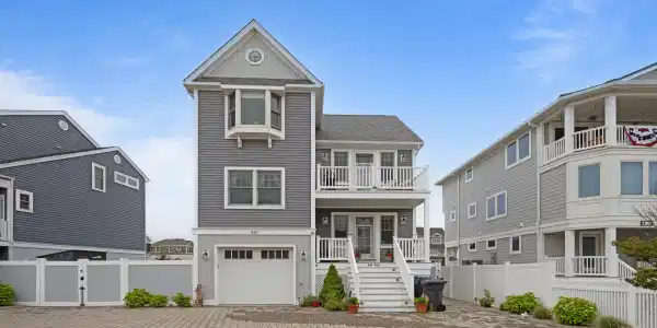 447 N Highway 35