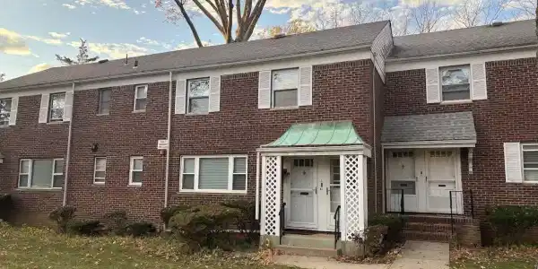 4 Manor Drive