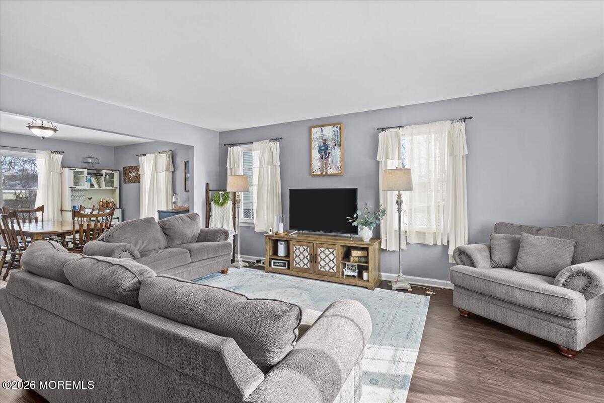 Image 4: 07-IMG_4054