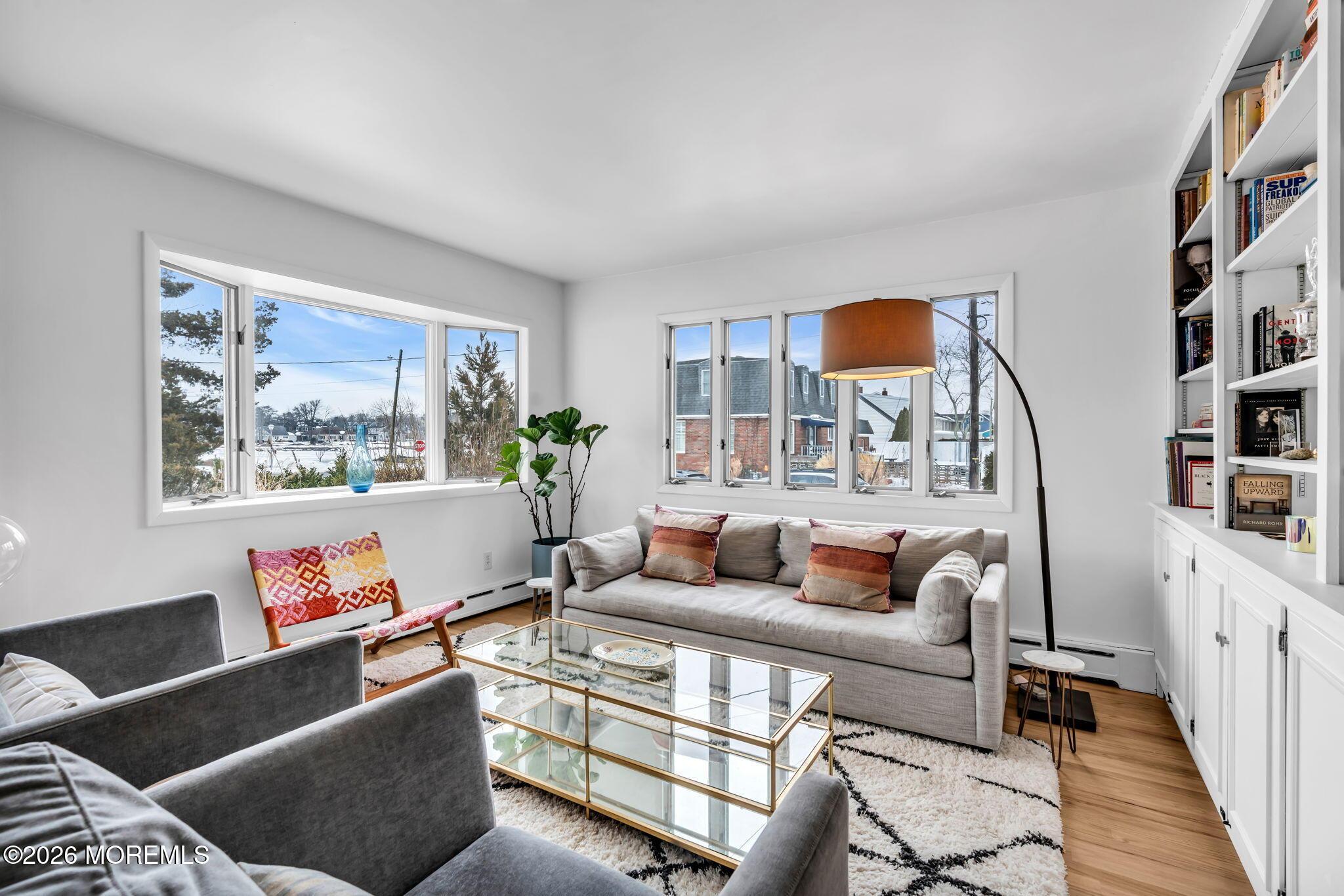 Image 2: 15-web-or-mls-DSC00682