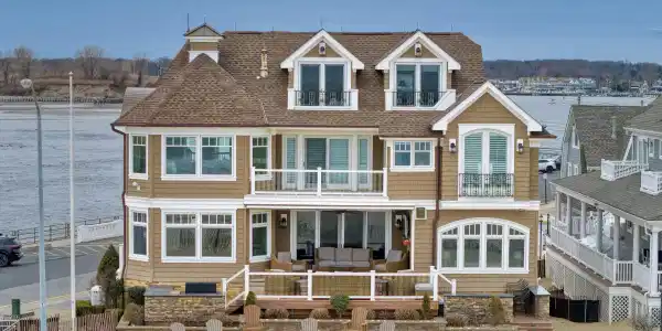 431 Beachfront