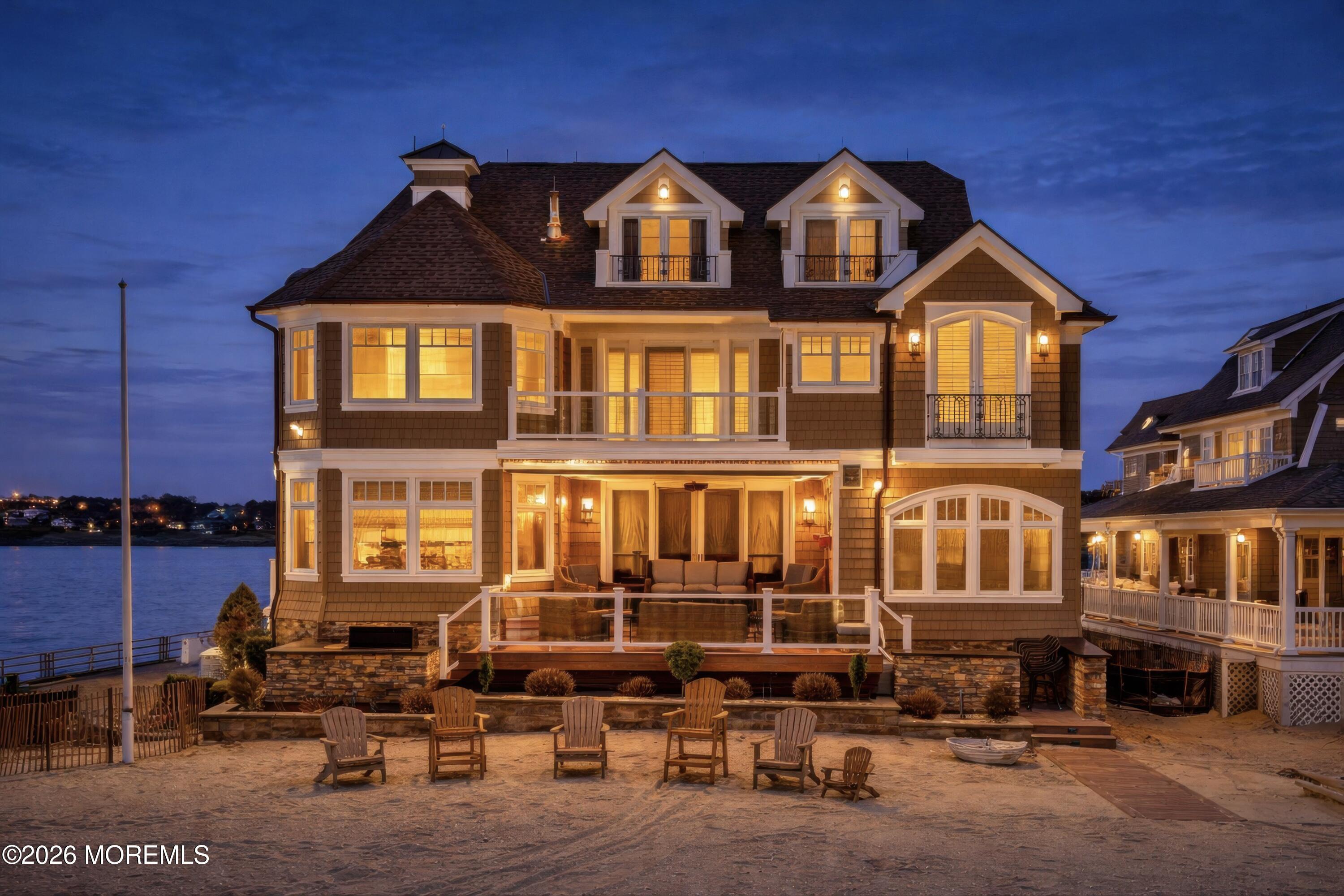 Image 2: 130BeachFront431