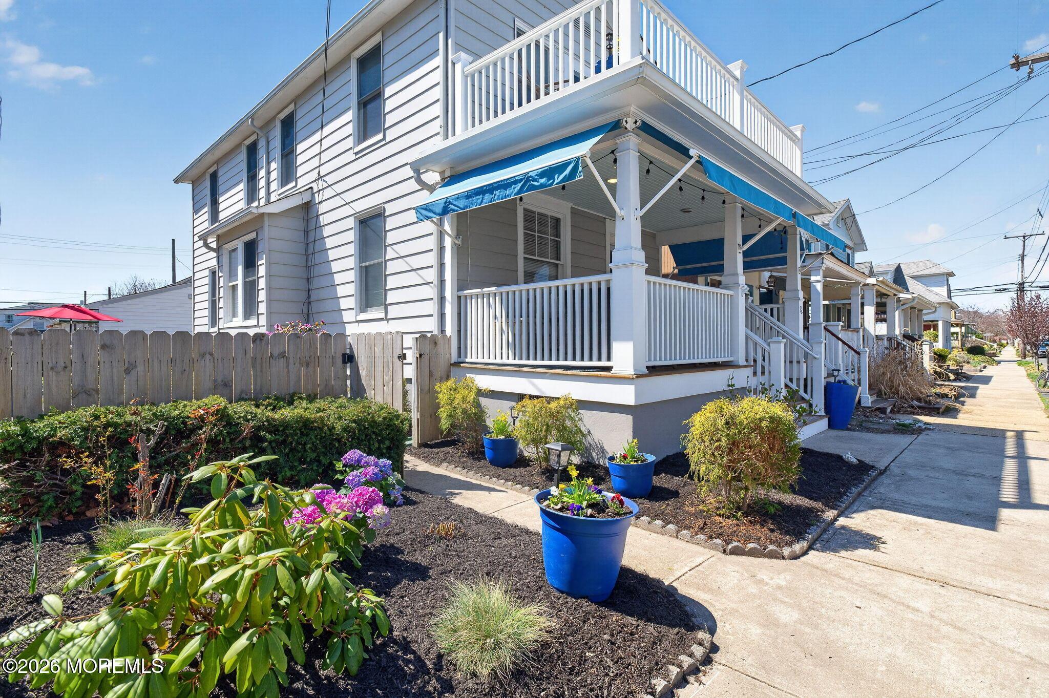 Image 3: Front and Side Garden Area