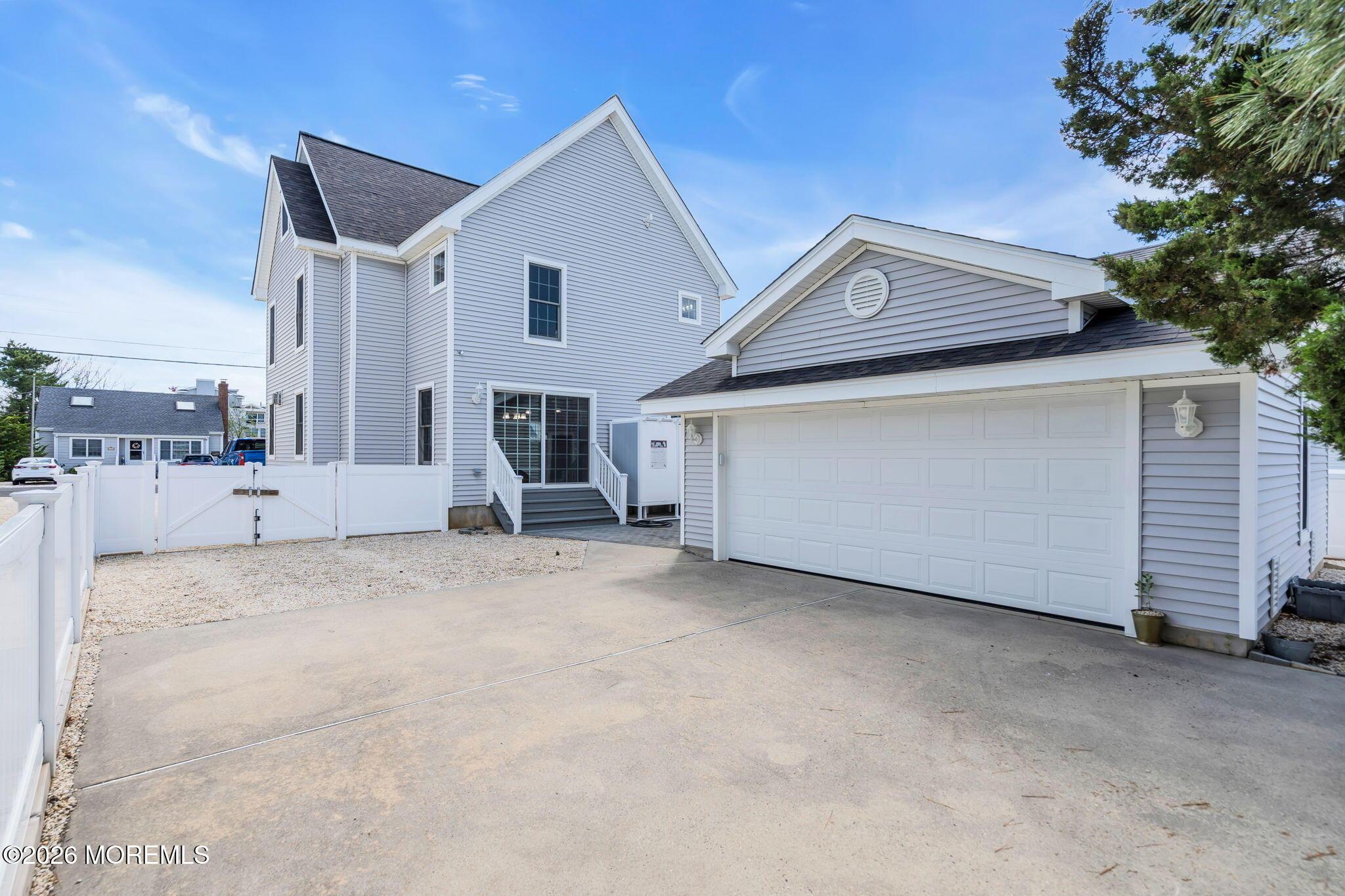 Image 2: Rear Yard