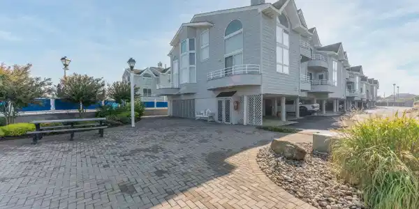 420 8th Street Unit 8S