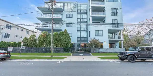 510 Monroe Avenue Unit 303