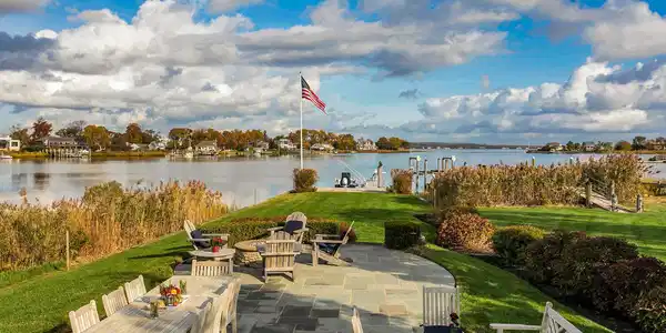 167 Monmouth Boulevard
