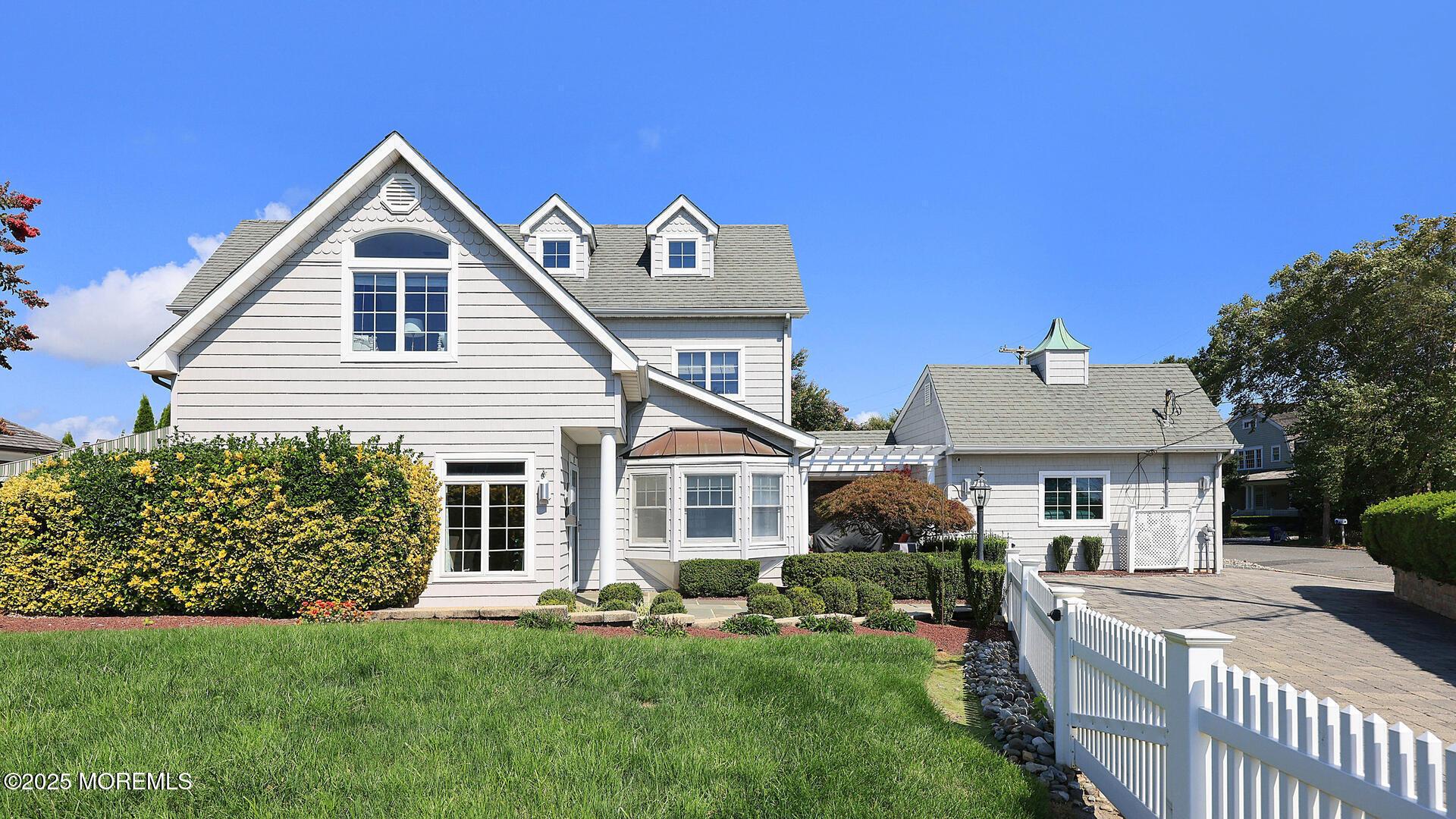 Image 1: 17 Crescent Dr Brielle NJ 08730 USA-003-