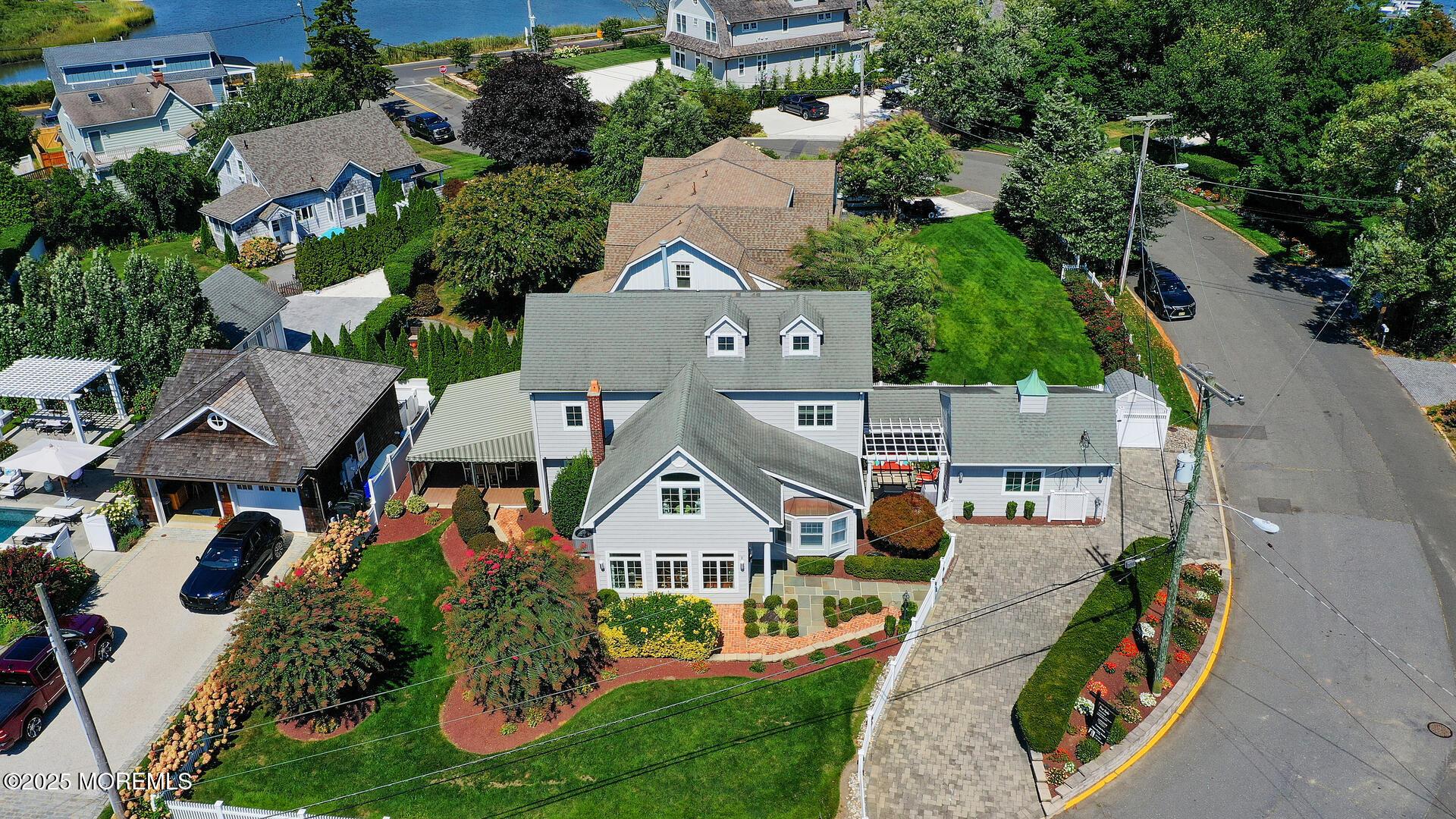 Image 3: 17 Crescent Dr Brielle NJ 08730 USA-012-