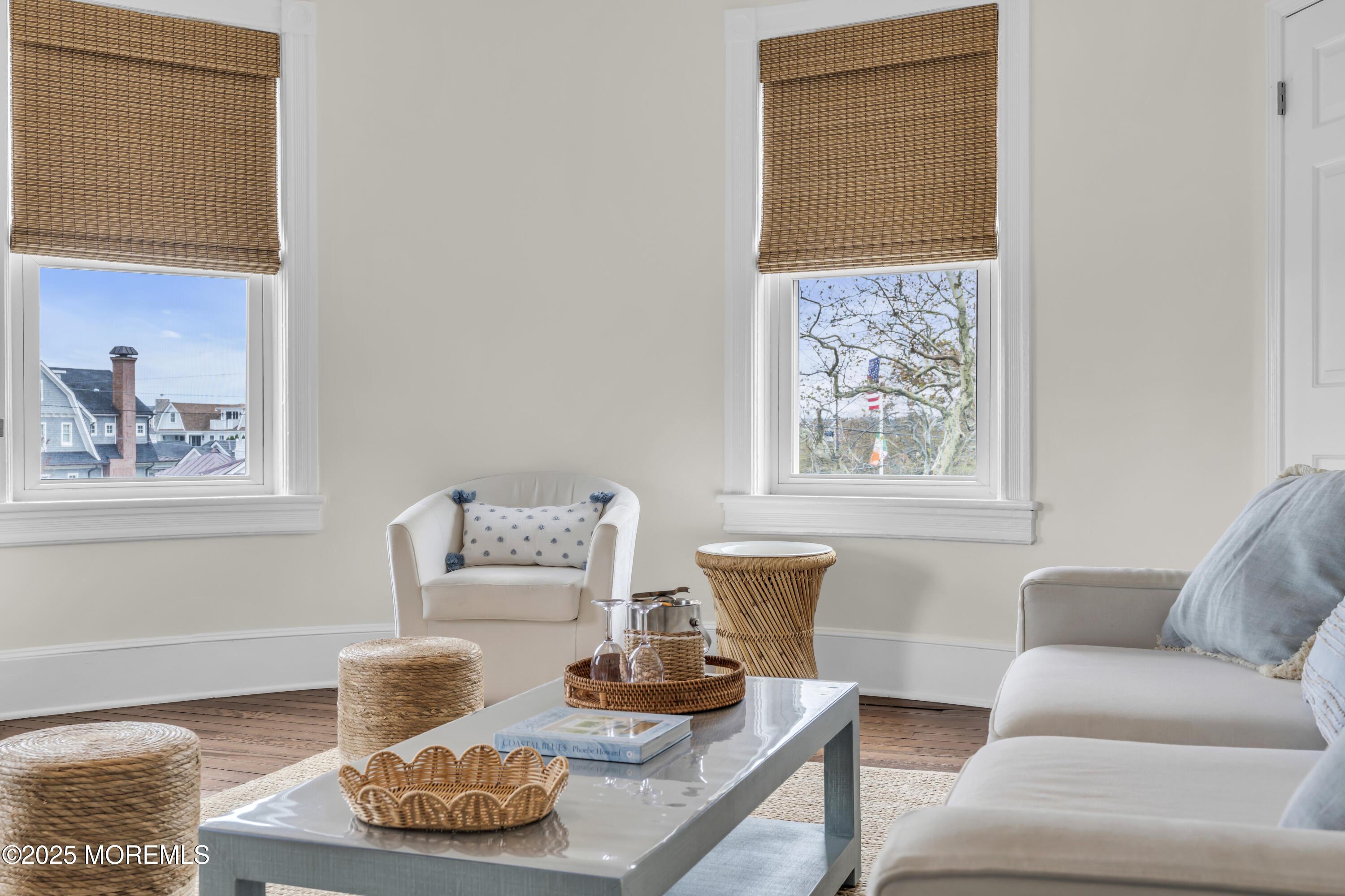 Image 2: Living Room