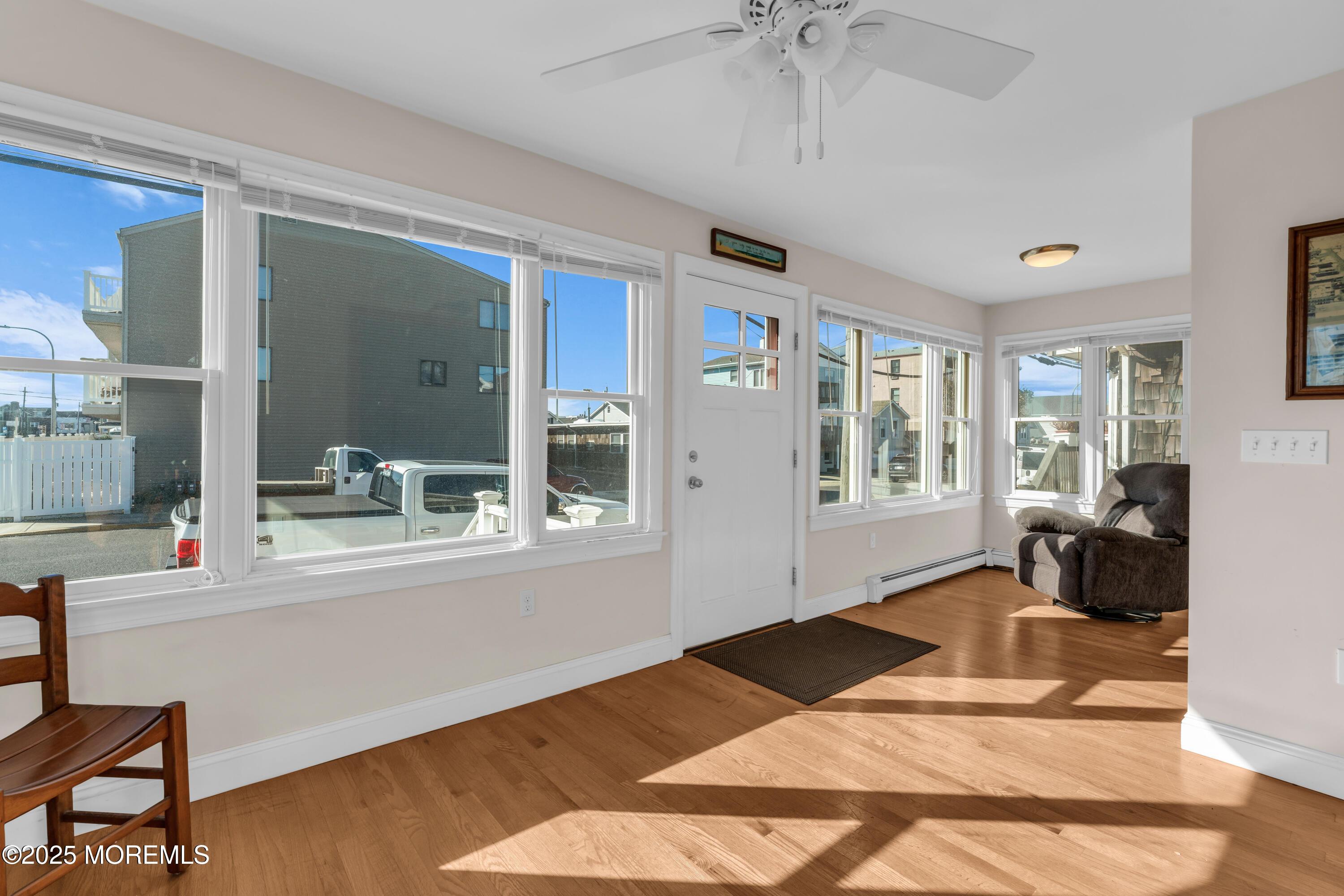 Image 2: photos_high_resolution_HOM07518