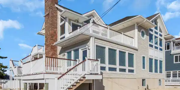 913 N Ocean Avenue