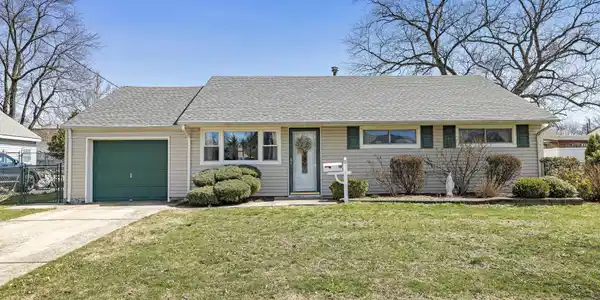 19 Mountain Avenue