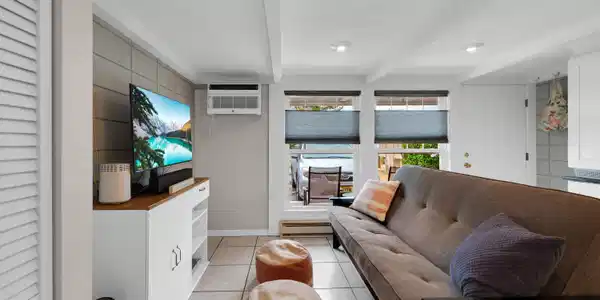 Image 2: Living 3