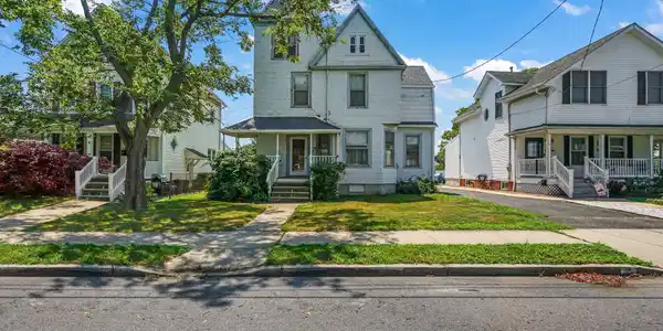 91 Bay Avenue
