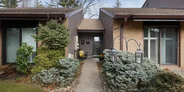 16 Claremont Court
