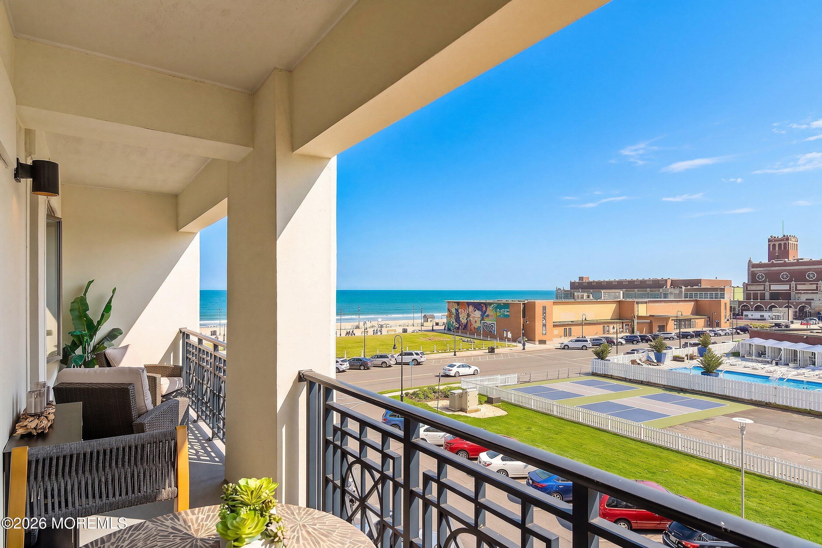 Image 3: -Balcony 1A
