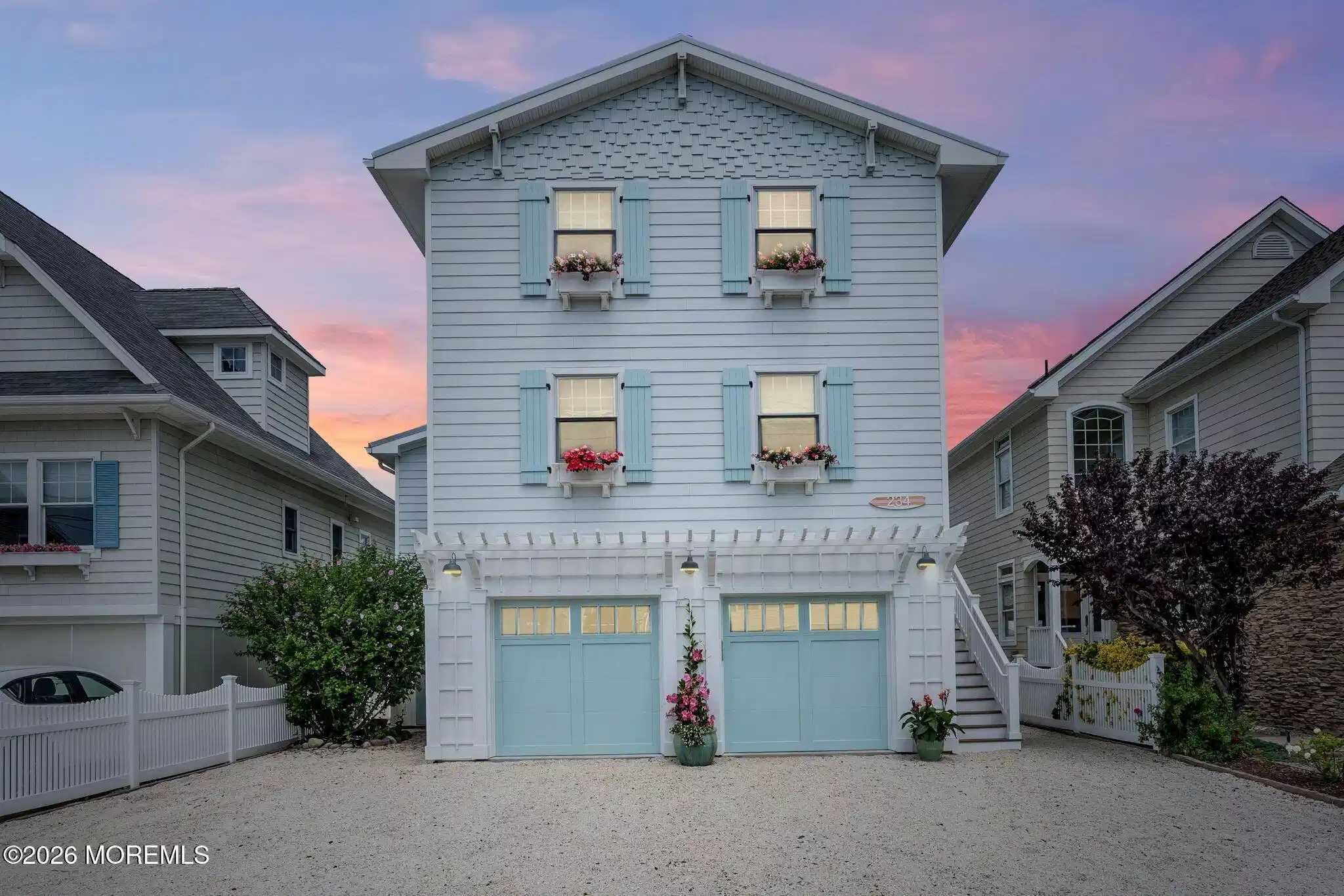 Image 1: 2-web-or-mls-twilightremovewireVT (1)
