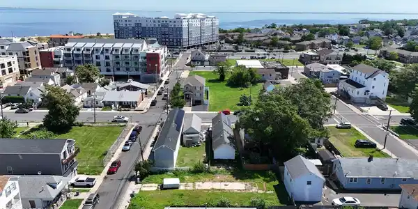 Image 3: DJI_20260804114133_0700_D