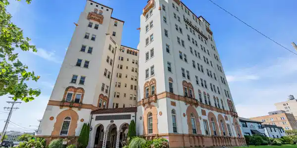 400 Deal Lake Drive Unit 8A