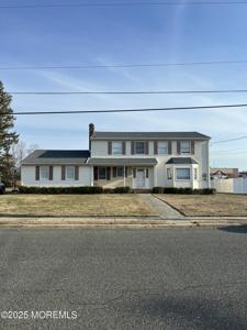 53 Roslyn Court