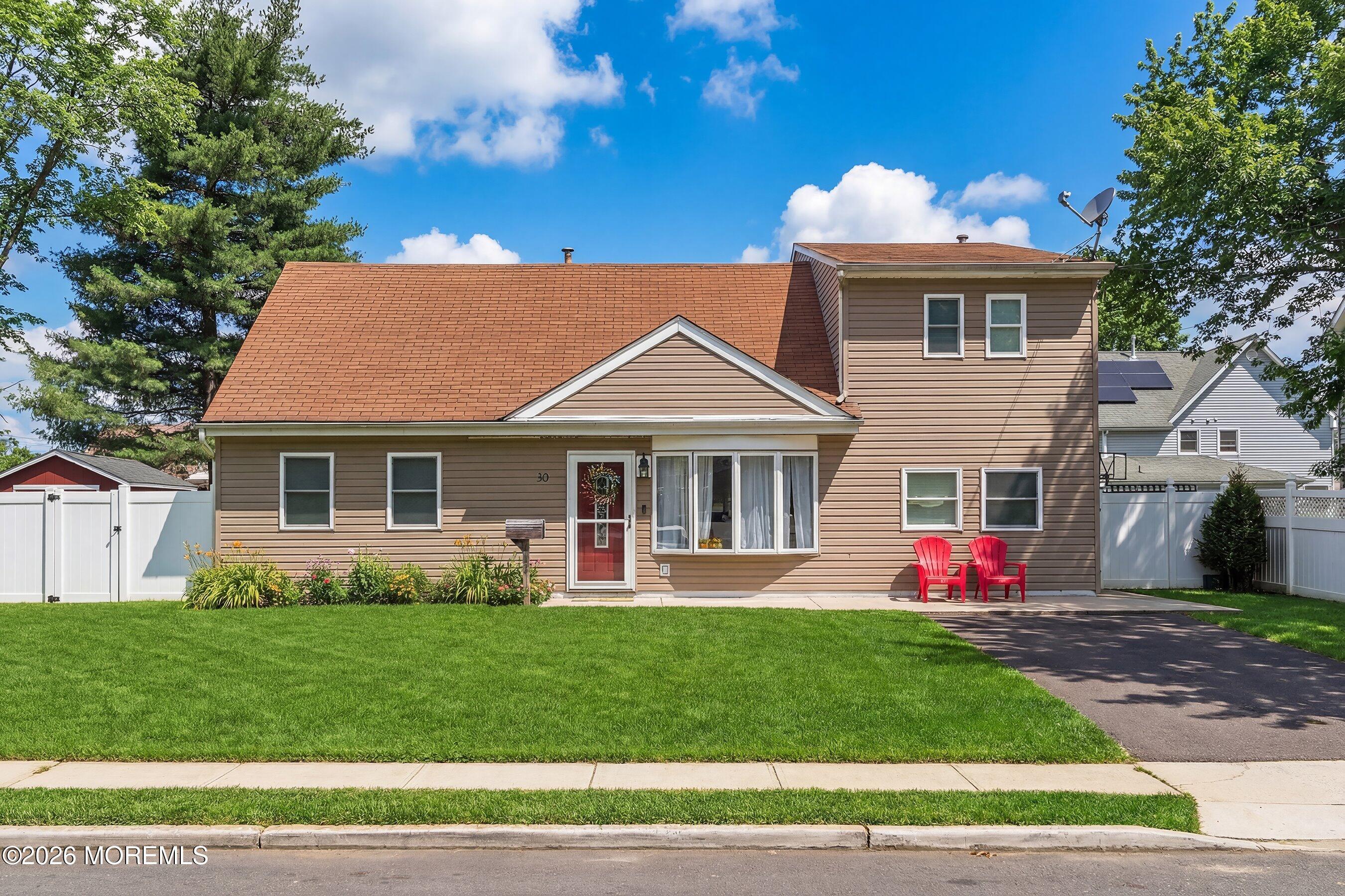 Image 2: 04-Front Virtual Summer