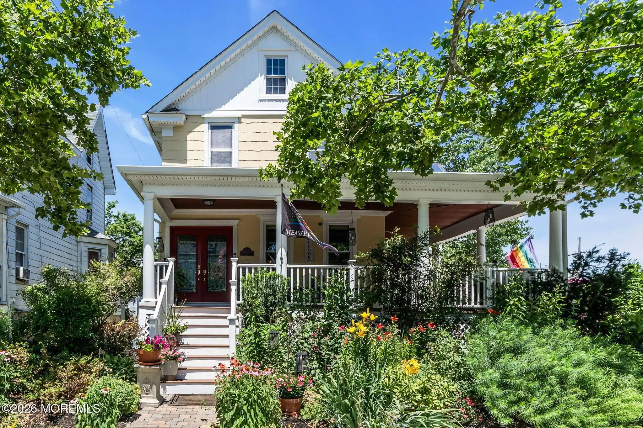 Image 1: 927 MONROE - FRONT