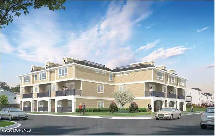 Image 1: Front St