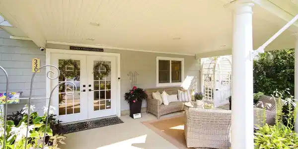 Image 4: Front Porch 1A