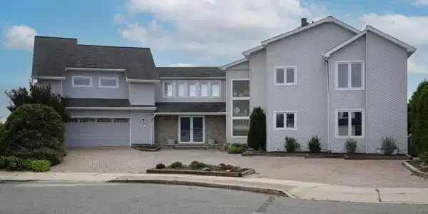 1878 Northwest Drive