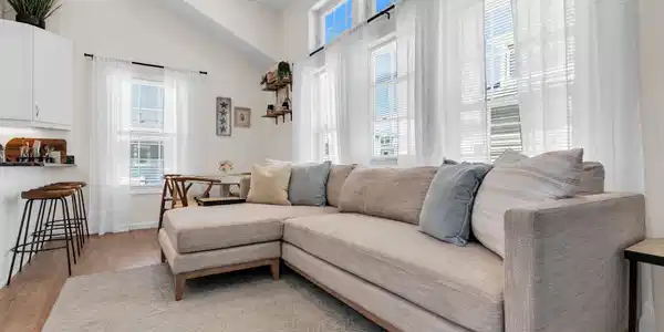 Image 3: 8-web-or-mls-DSC01654