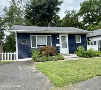 13 Middlesex Avenue