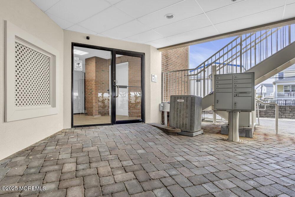 Image 3: Building Entry