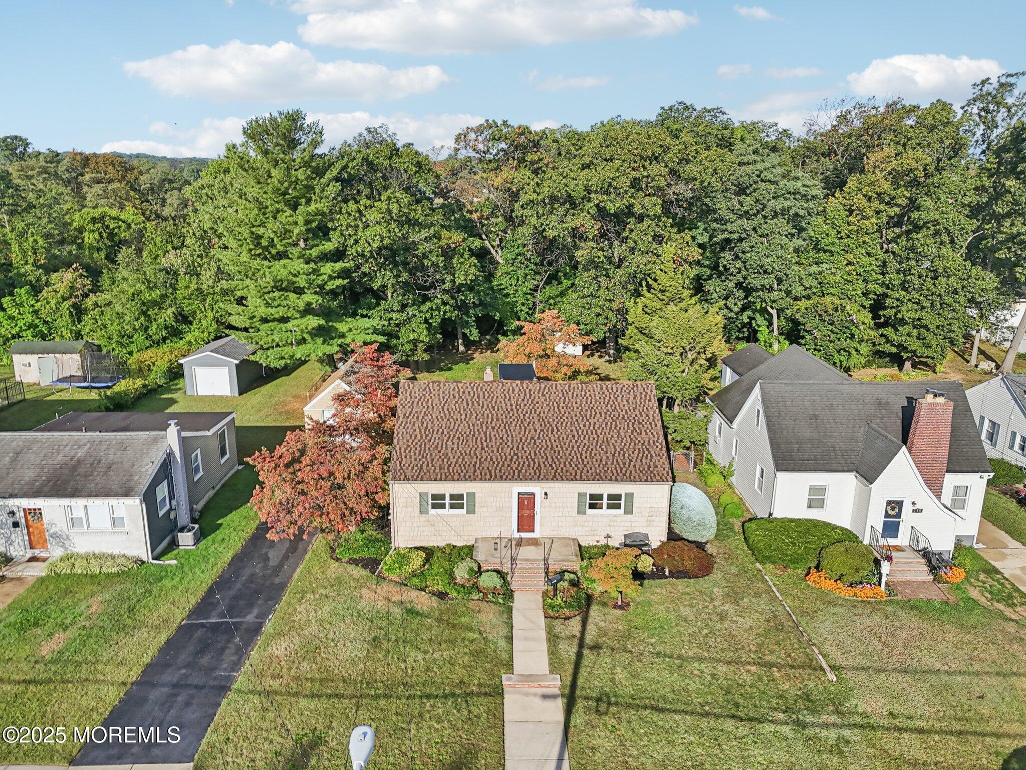 Image 3: 41-web-or-mls-Therese Ave-S2709-039