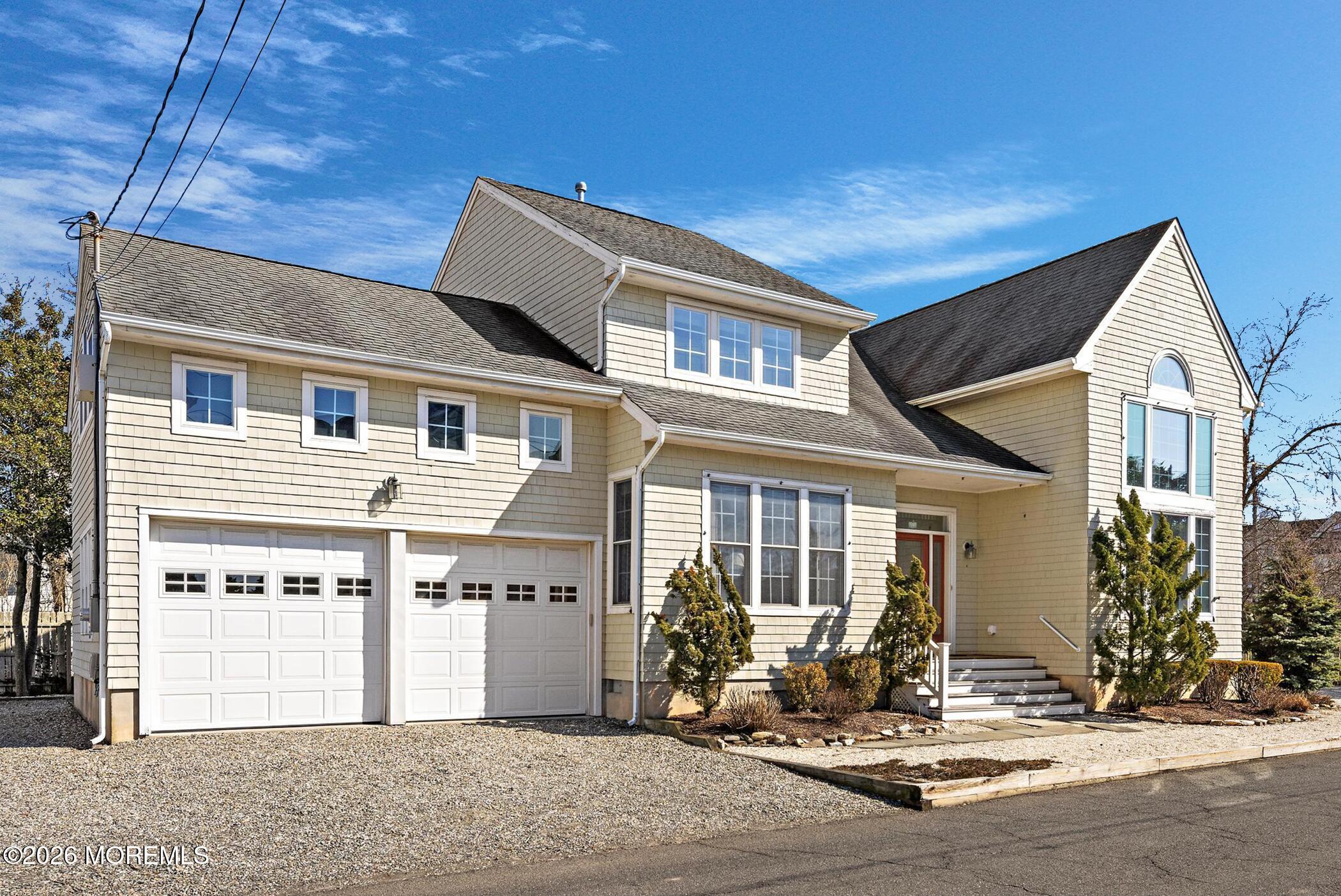 Image 2: 923 Barnegat Ln (2)
