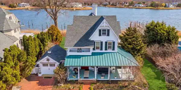 585 Little Silver Point Road